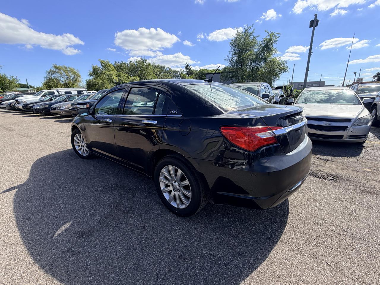 Chrysler 200 4dr Sdn Limited 2013