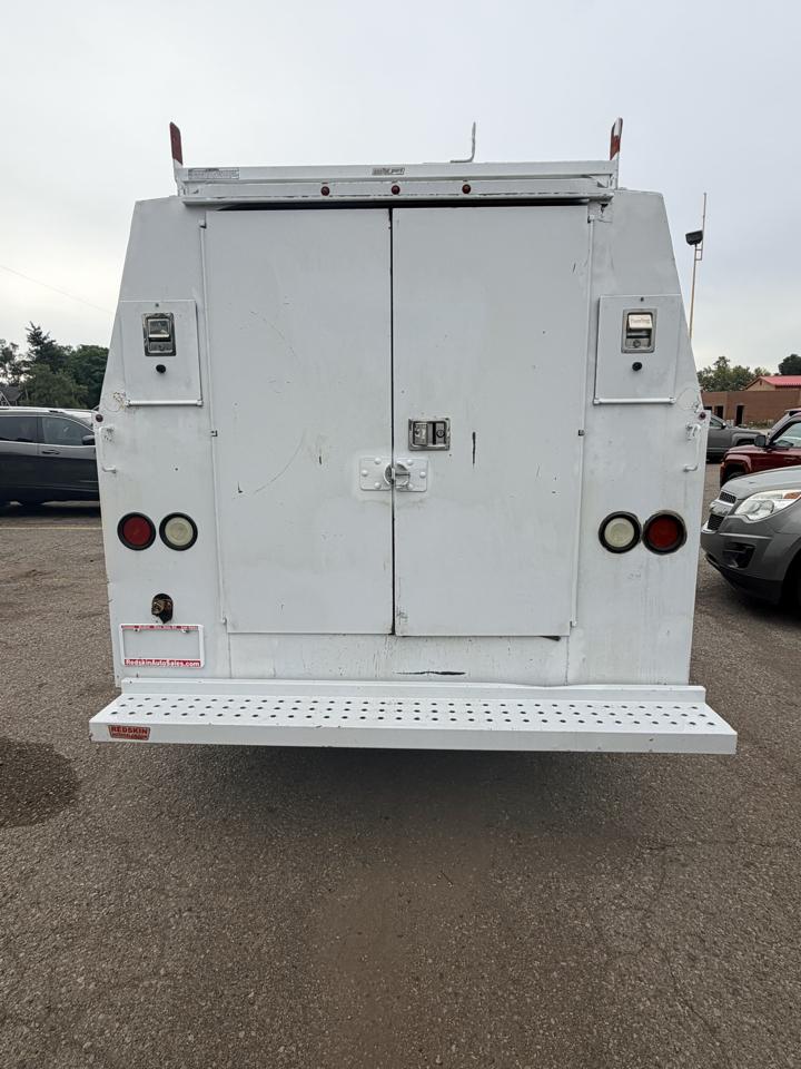 Ford Econoline Commercial Cutaway E-350 Super Duty 138" DRW 2015