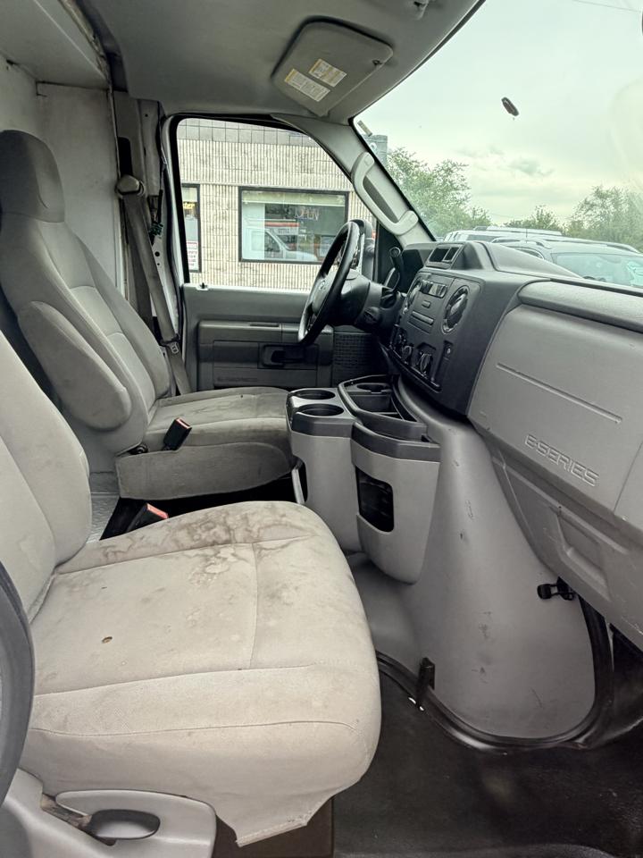 Ford Econoline Commercial Cutaway E-350 Super Duty 138" DRW 2015