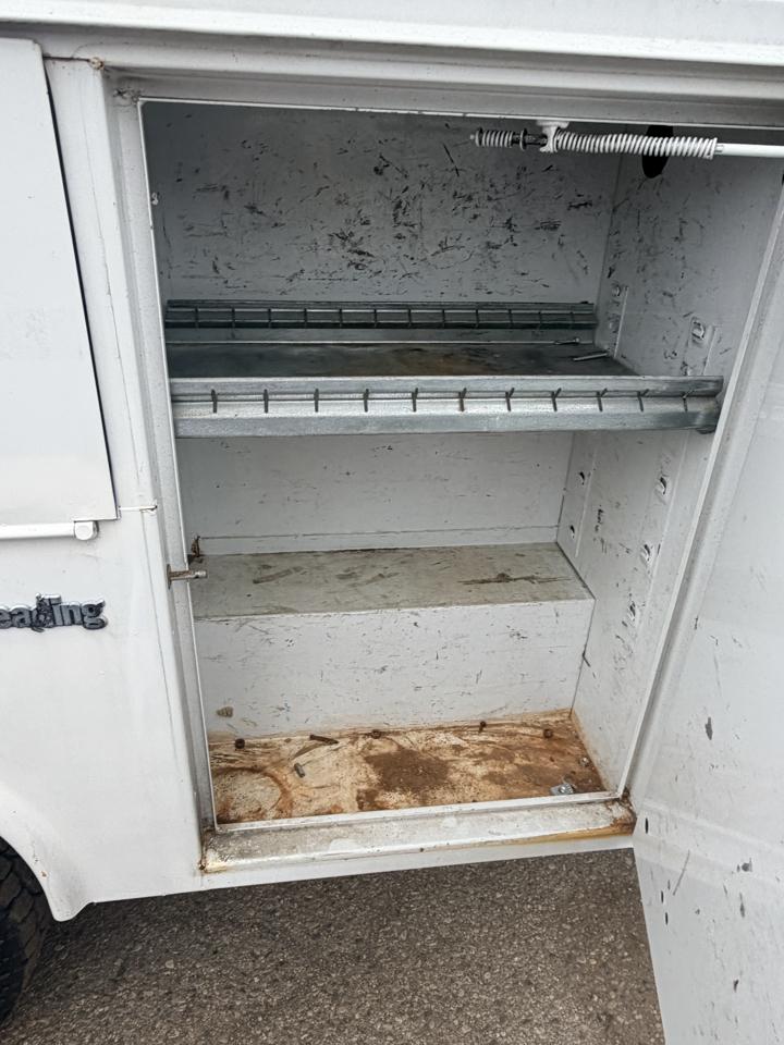 Ford Econoline Commercial Cutaway E-350 Super Duty 138" DRW 2015