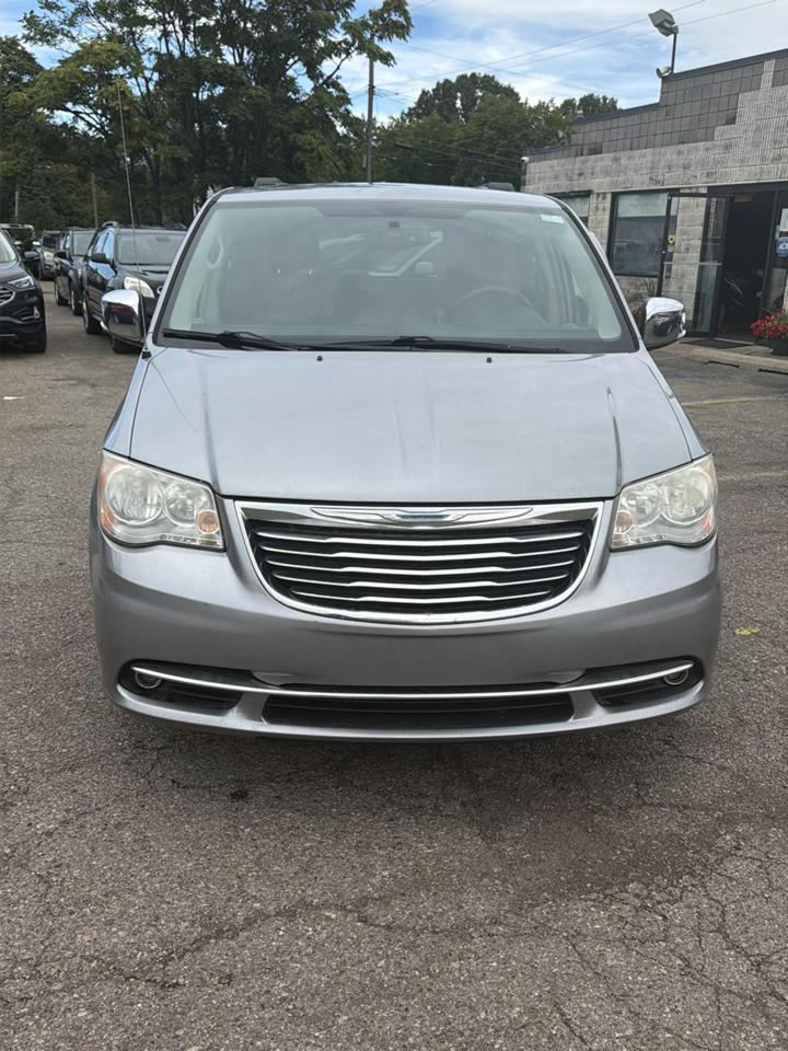 Chrysler Town & Country 4dr Wgn Touring-L 2014