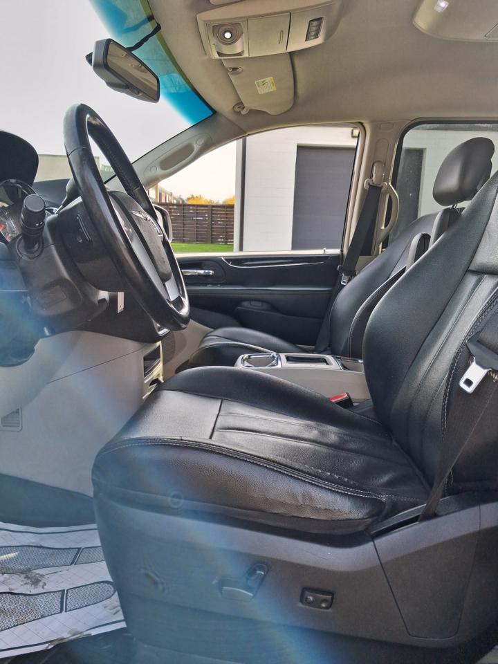 Chrysler Town & Country 4dr Wgn Touring 2014