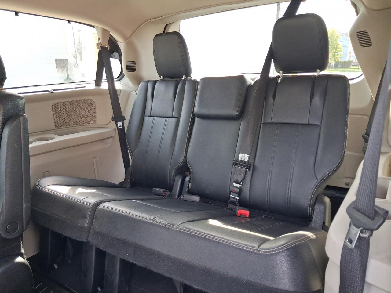 Chrysler Town & Country 4dr Wgn Touring 2014