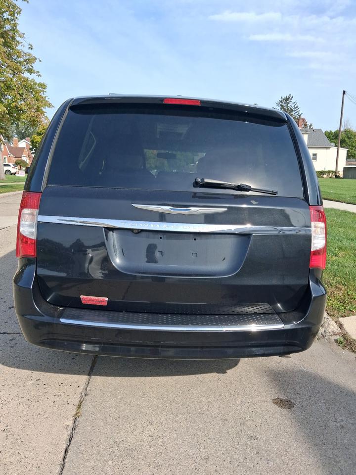 Chrysler Town & Country 4dr Wgn Touring 2014
