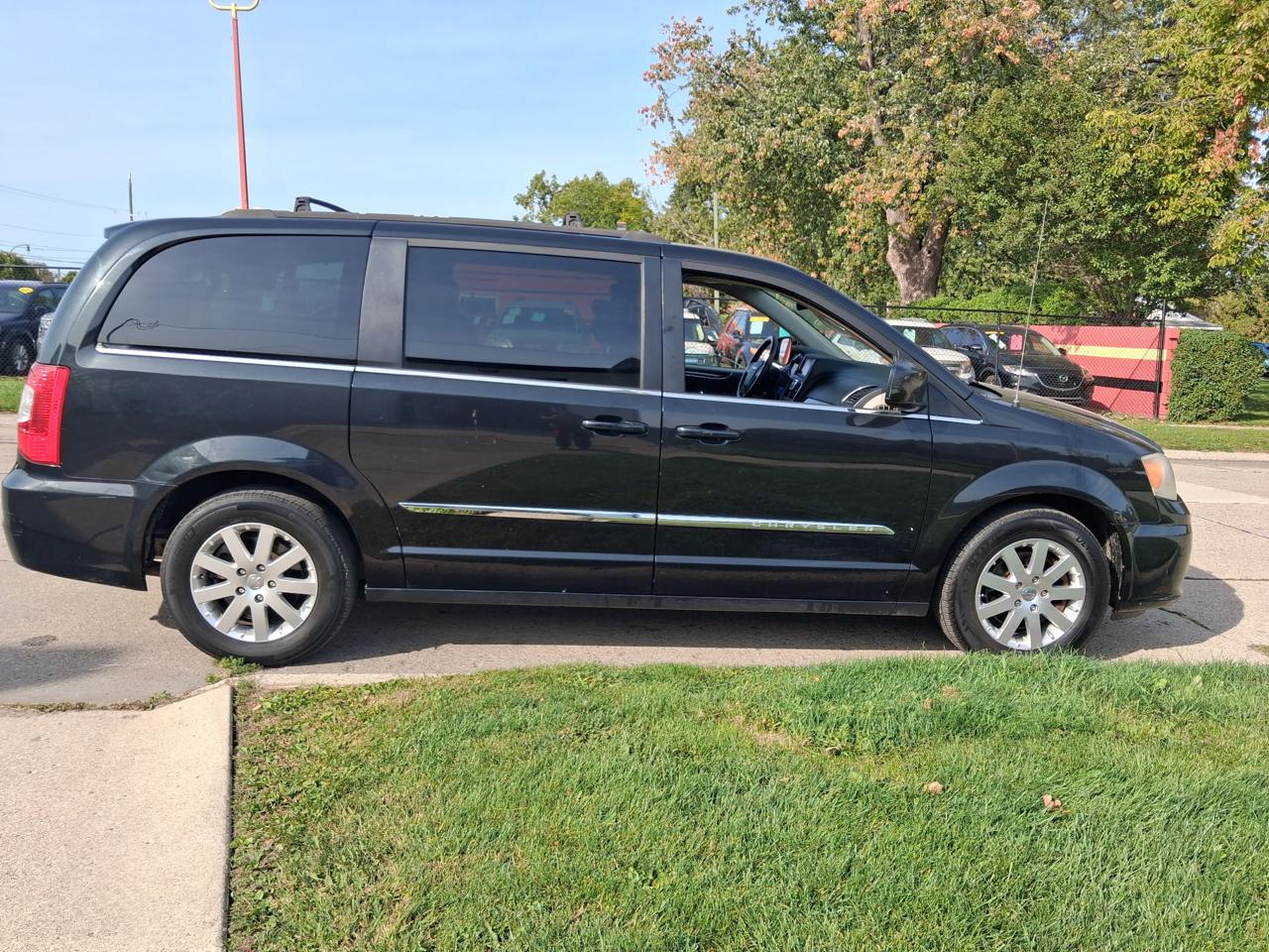 Chrysler Town & Country 4dr Wgn Touring 2014