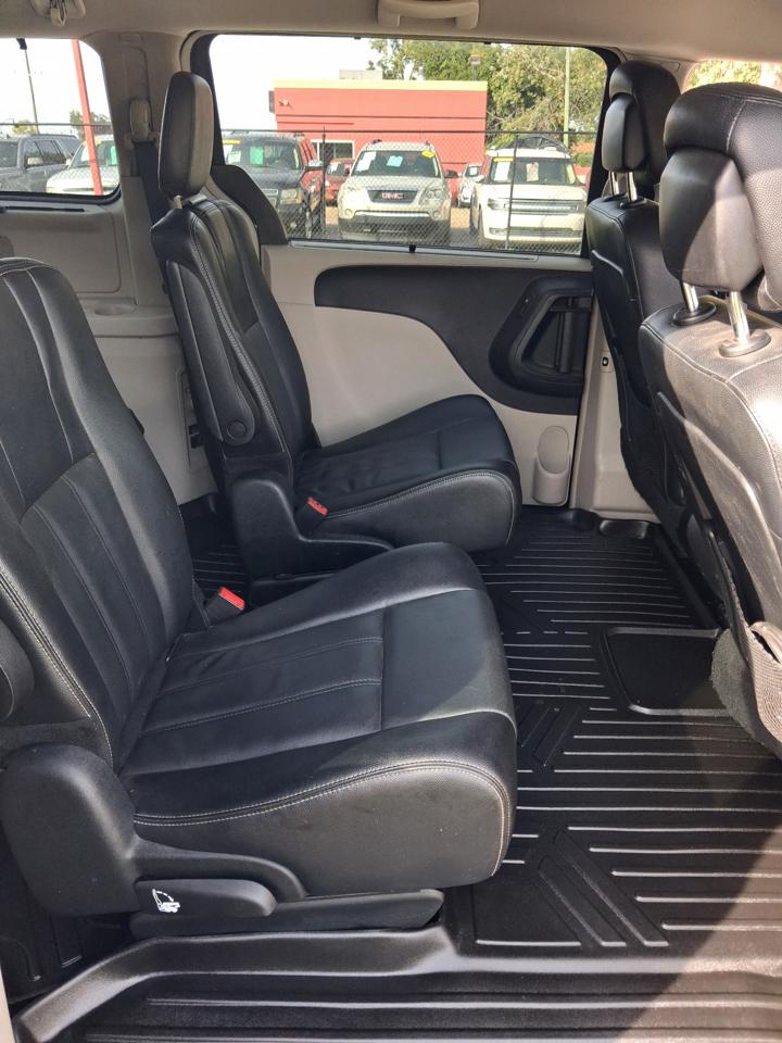 Chrysler Town & Country 4dr Wgn Touring 2014