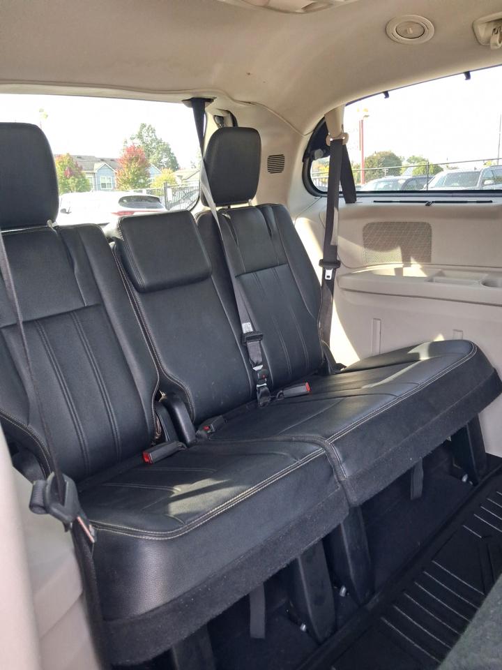 Chrysler Town & Country 4dr Wgn Touring 2014