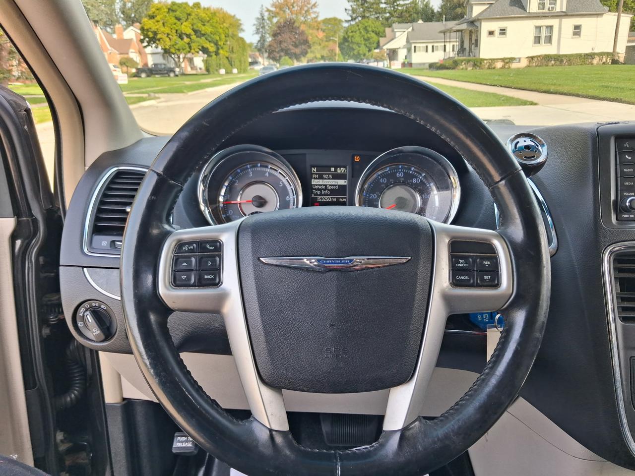 Chrysler Town & Country 4dr Wgn Touring 2014