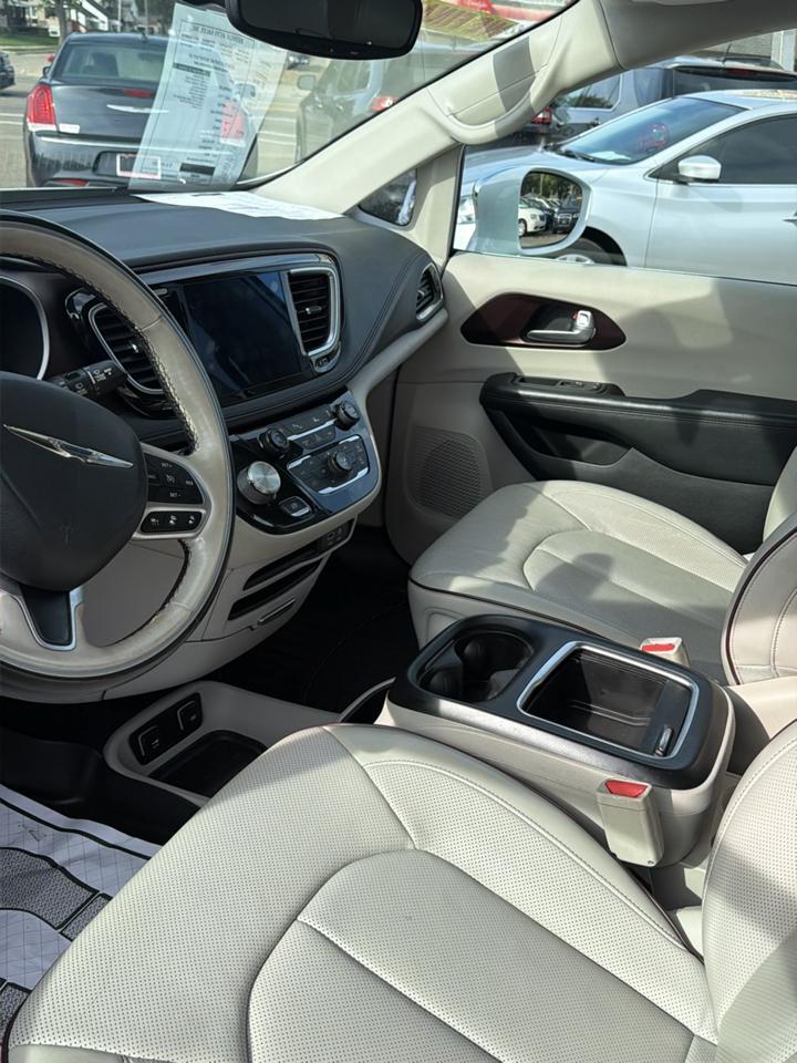 Chrysler Pacifica Limited FWD 2017