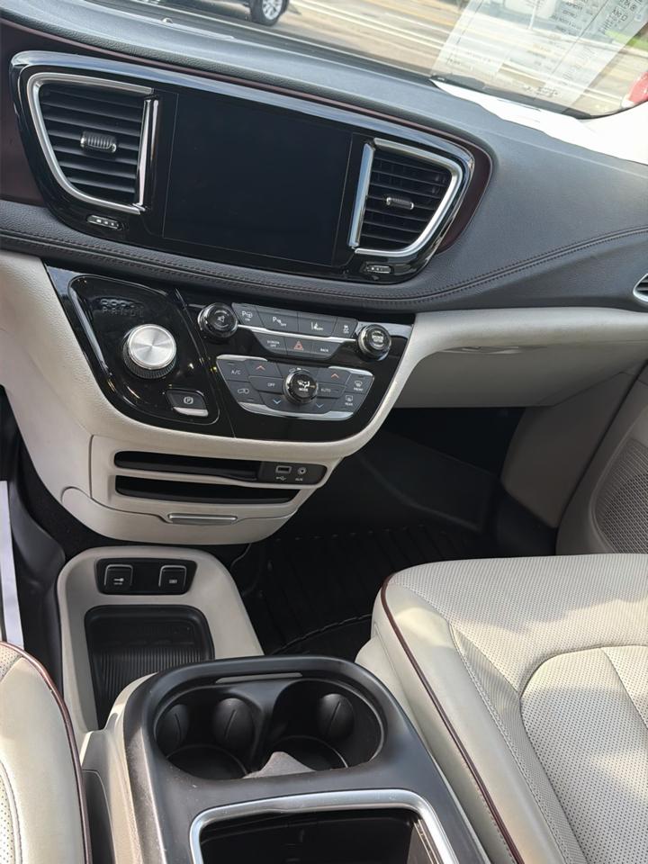 Chrysler Pacifica Limited FWD 2017