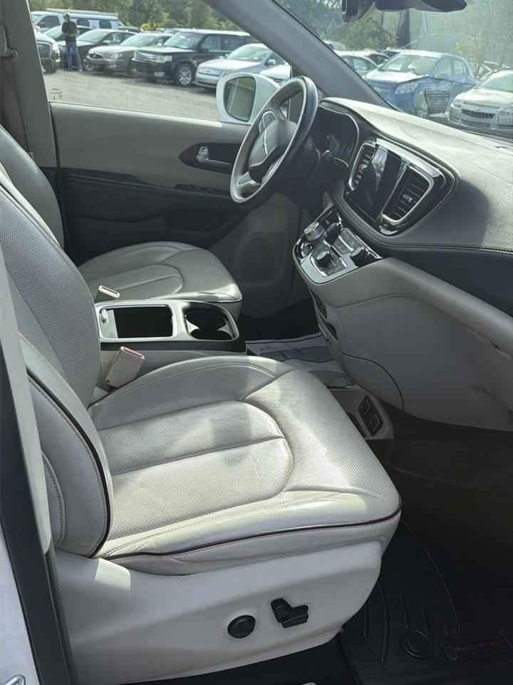 Chrysler Pacifica Limited FWD 2017