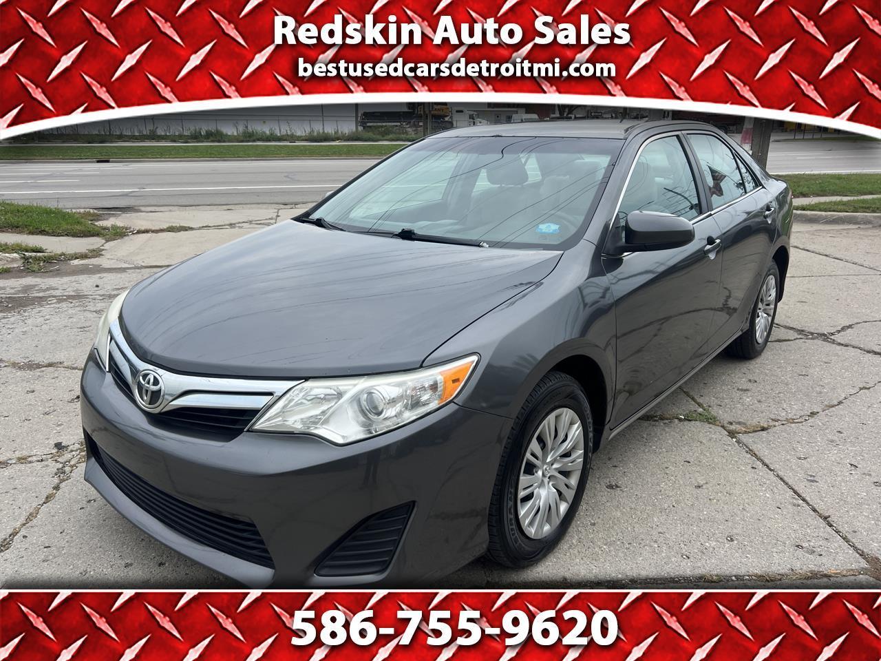 Toyota Camry 4dr Sdn I4 Auto XLE (Natl) 2013