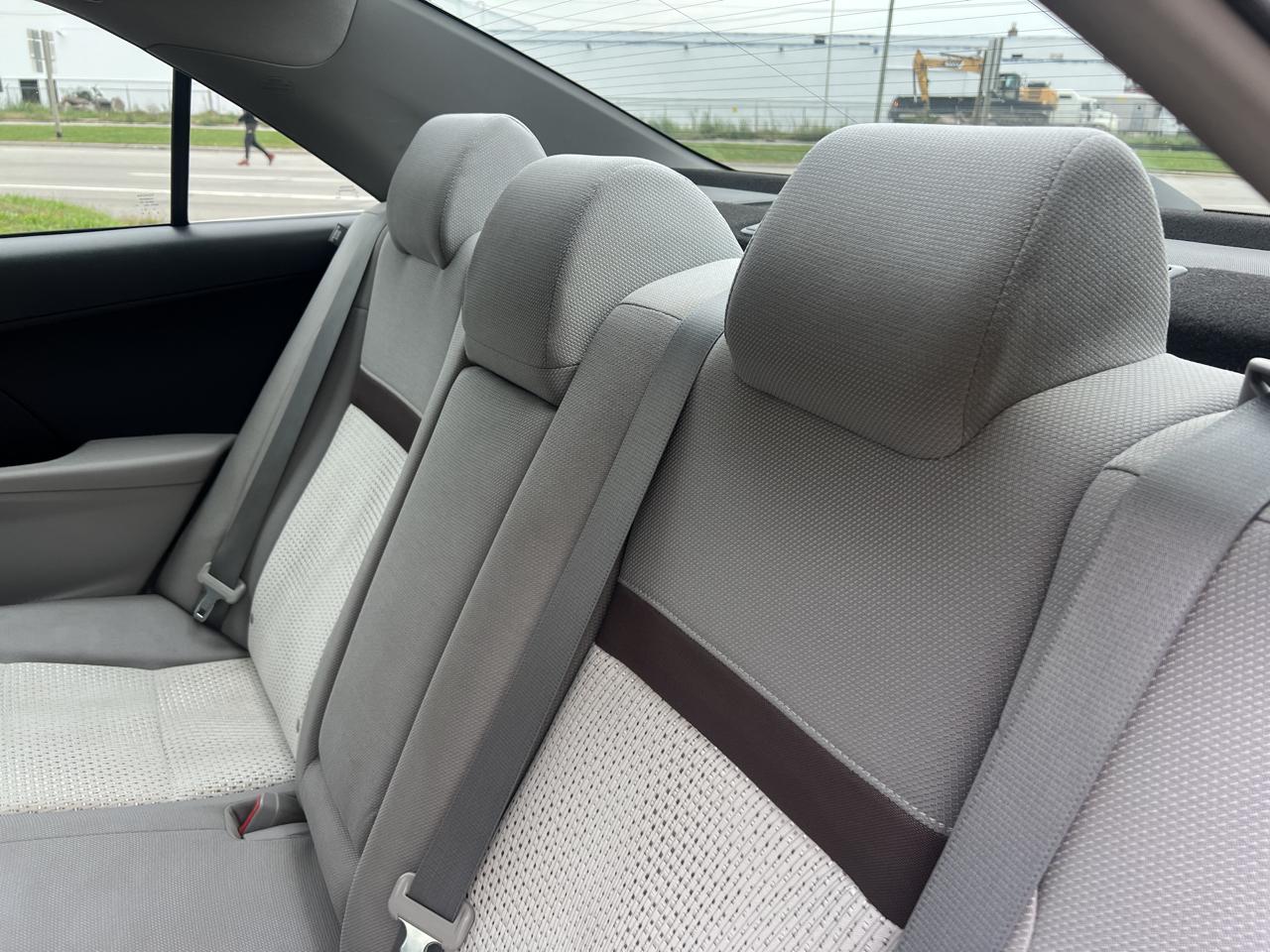 Toyota Camry 4dr Sdn I4 Auto XLE (Natl) 2013