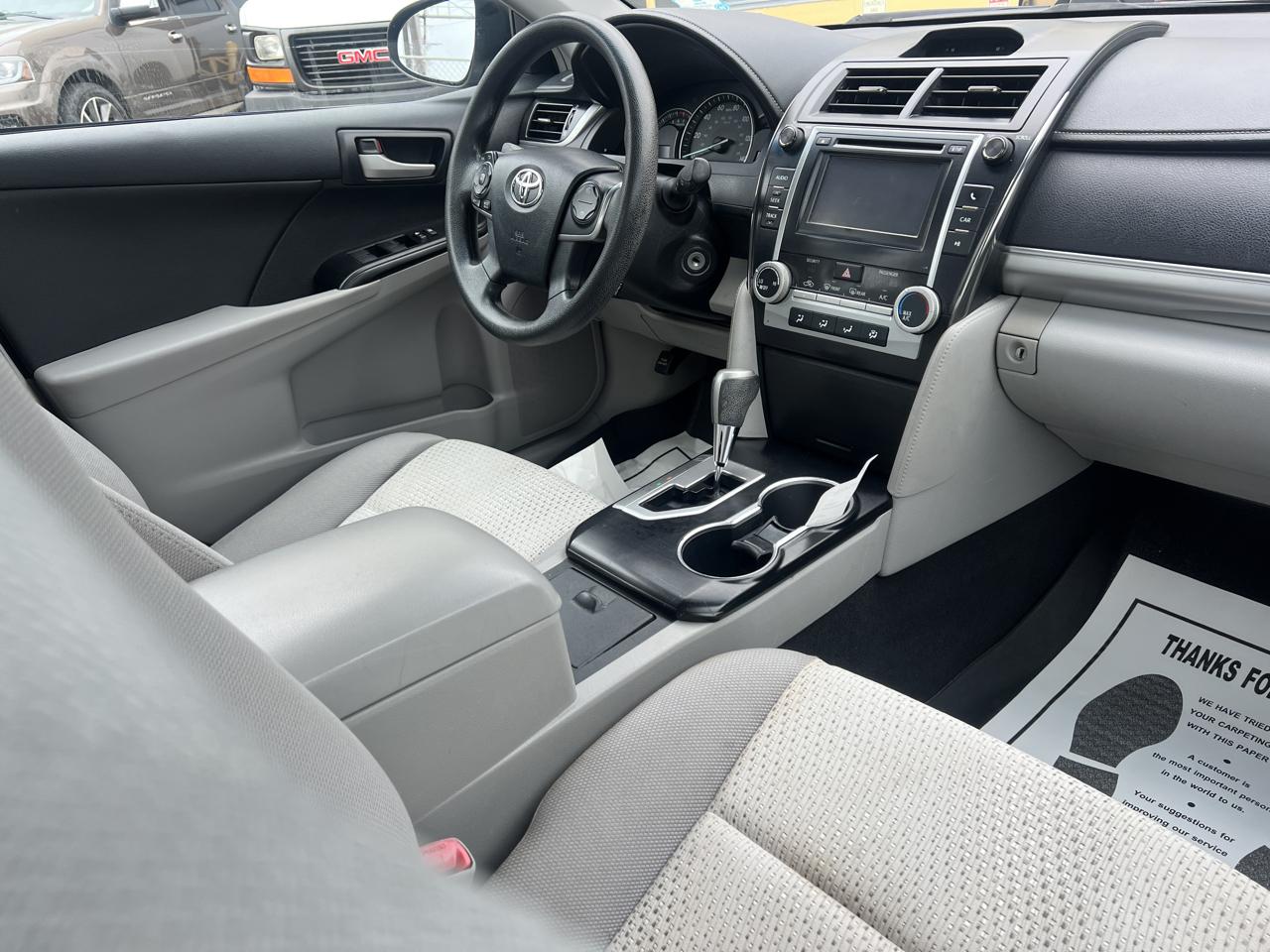 Toyota Camry 4dr Sdn I4 Auto XLE (Natl) 2013