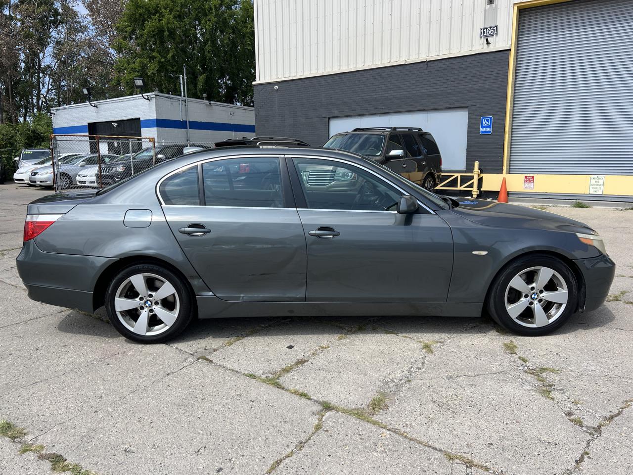 BMW 5 Series 4dr Sdn 525xi AWD 2007