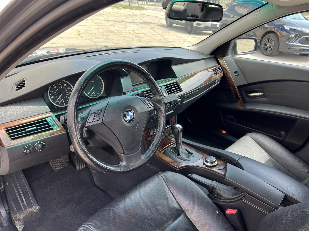 BMW 5 Series 4dr Sdn 525xi AWD 2007