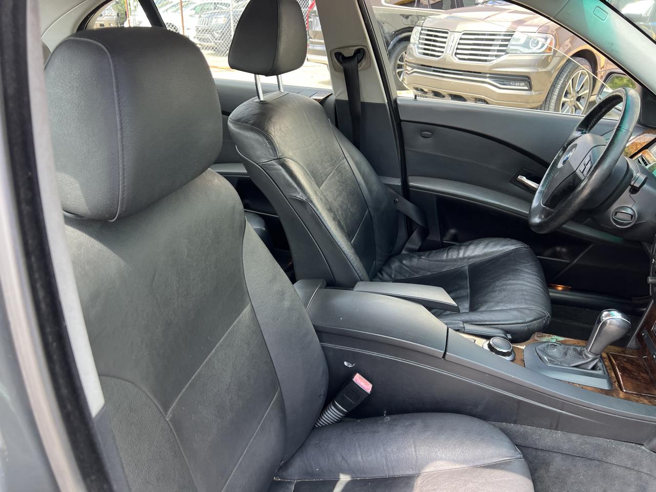BMW 5 Series 4dr Sdn 525xi AWD 2007
