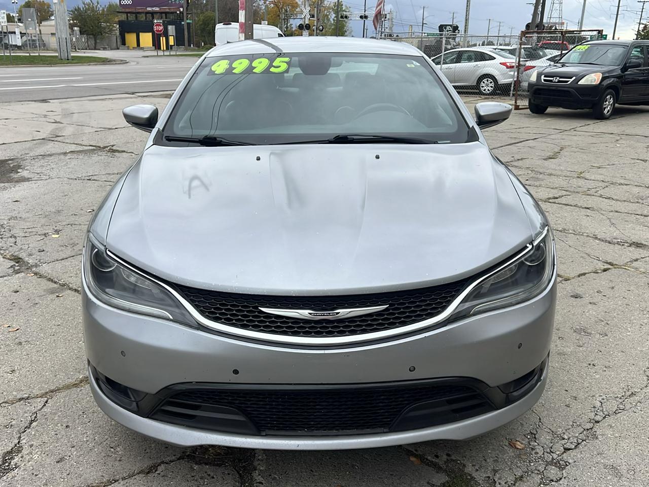 Chrysler 200 4dr Sdn S FWD 2016