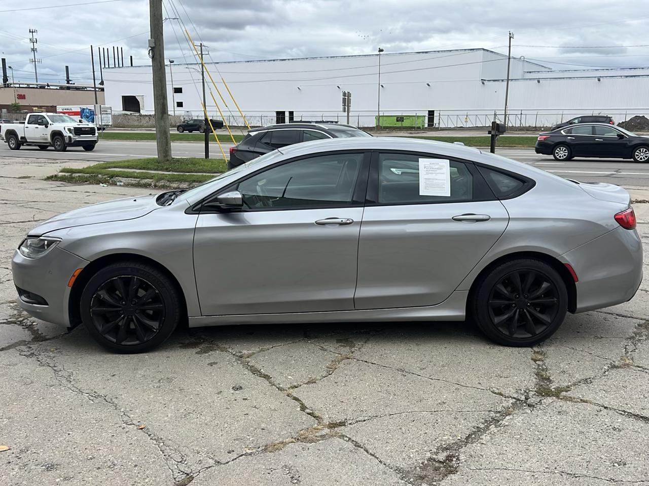 Chrysler 200 4dr Sdn S FWD 2016