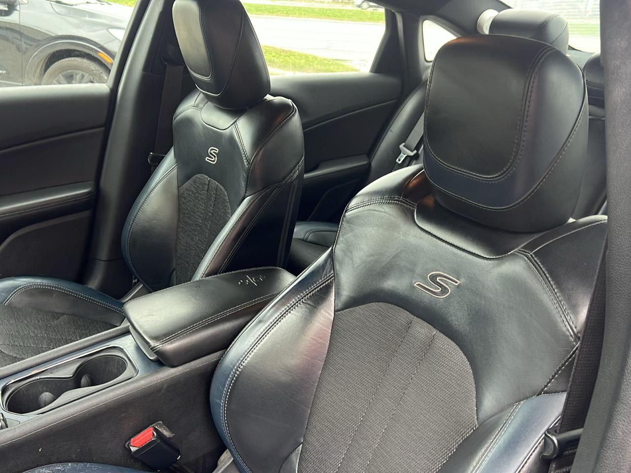Chrysler 200 4dr Sdn S FWD 2016