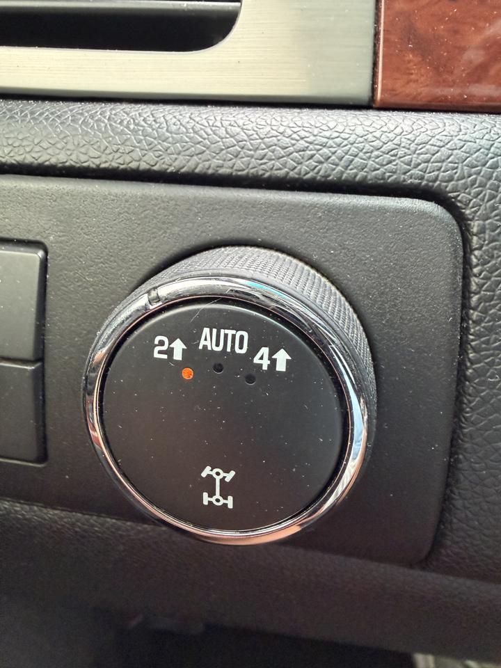 Chevrolet Tahoe 4WD 4dr 1500 LT 2013