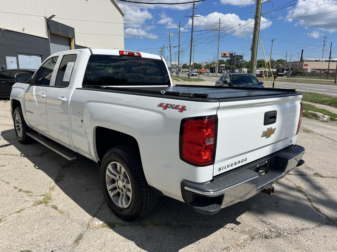 Chevrolet Silverado 1500 4WD Double Cab 143.5" LT w/1LT 2015