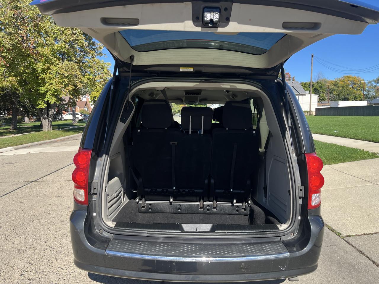 Dodge Grand Caravan 4dr Wgn SXT 2012