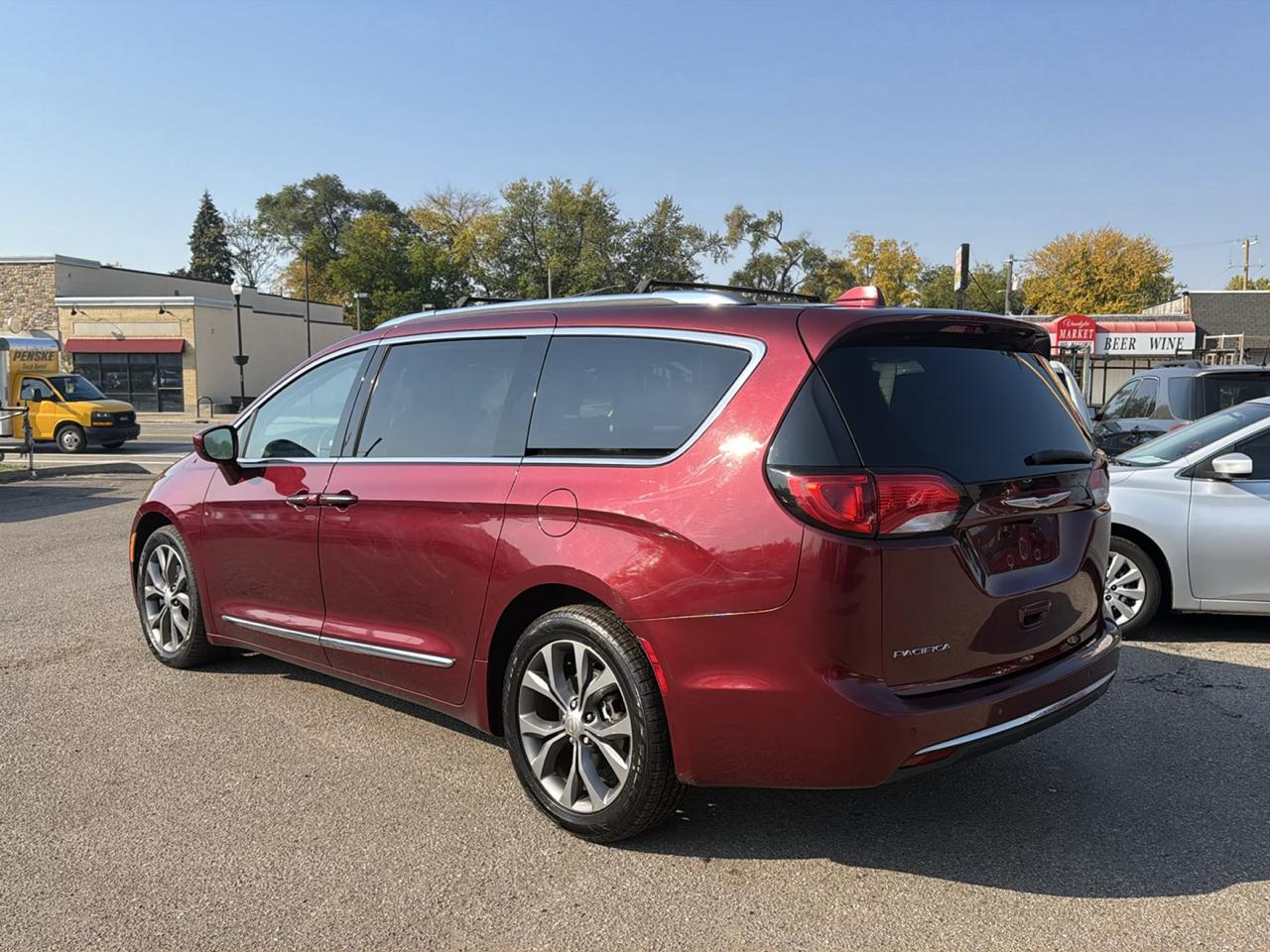 Chrysler Pacifica Touring-L Plus FWD 2017