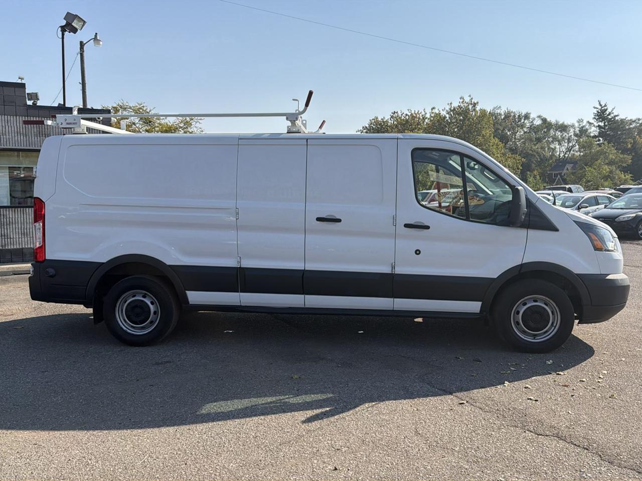 Ford Transit Van T-250 148" Low Rf 9000 GVWR Swing-Out RH Dr 2018