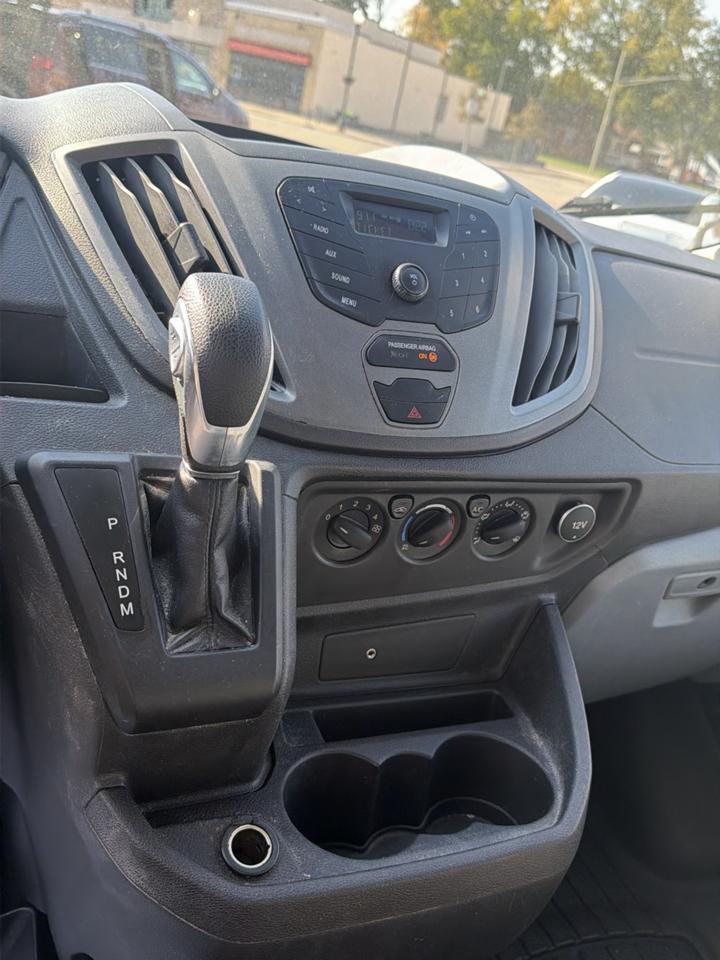 Ford Transit Van T-250 148" Low Rf 9000 GVWR Swing-Out RH Dr 2018