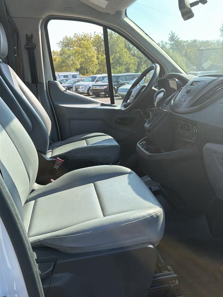 Ford Transit Van T-250 148" Low Rf 9000 GVWR Swing-Out RH Dr 2018