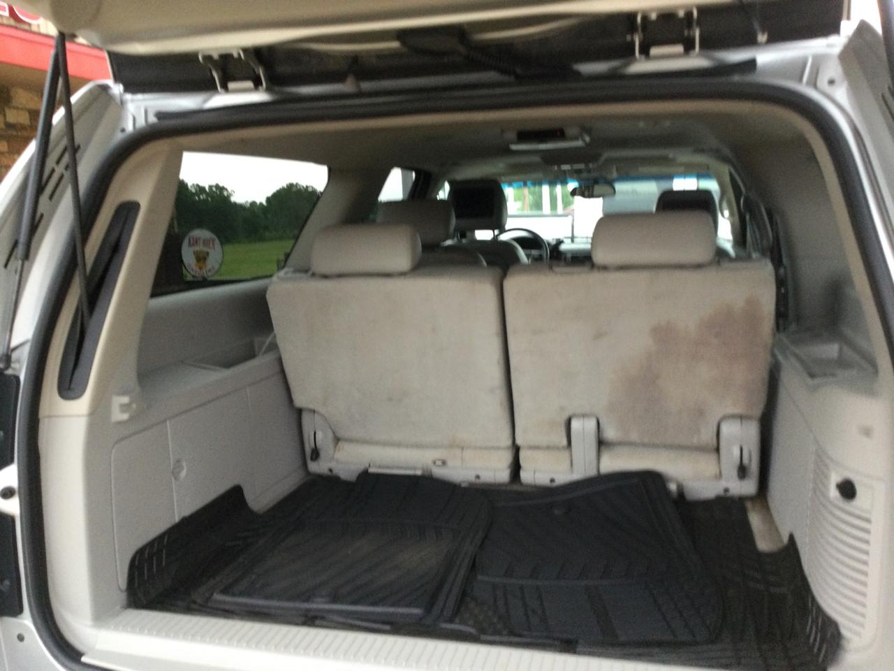 Chevrolet Suburban 1500 2010