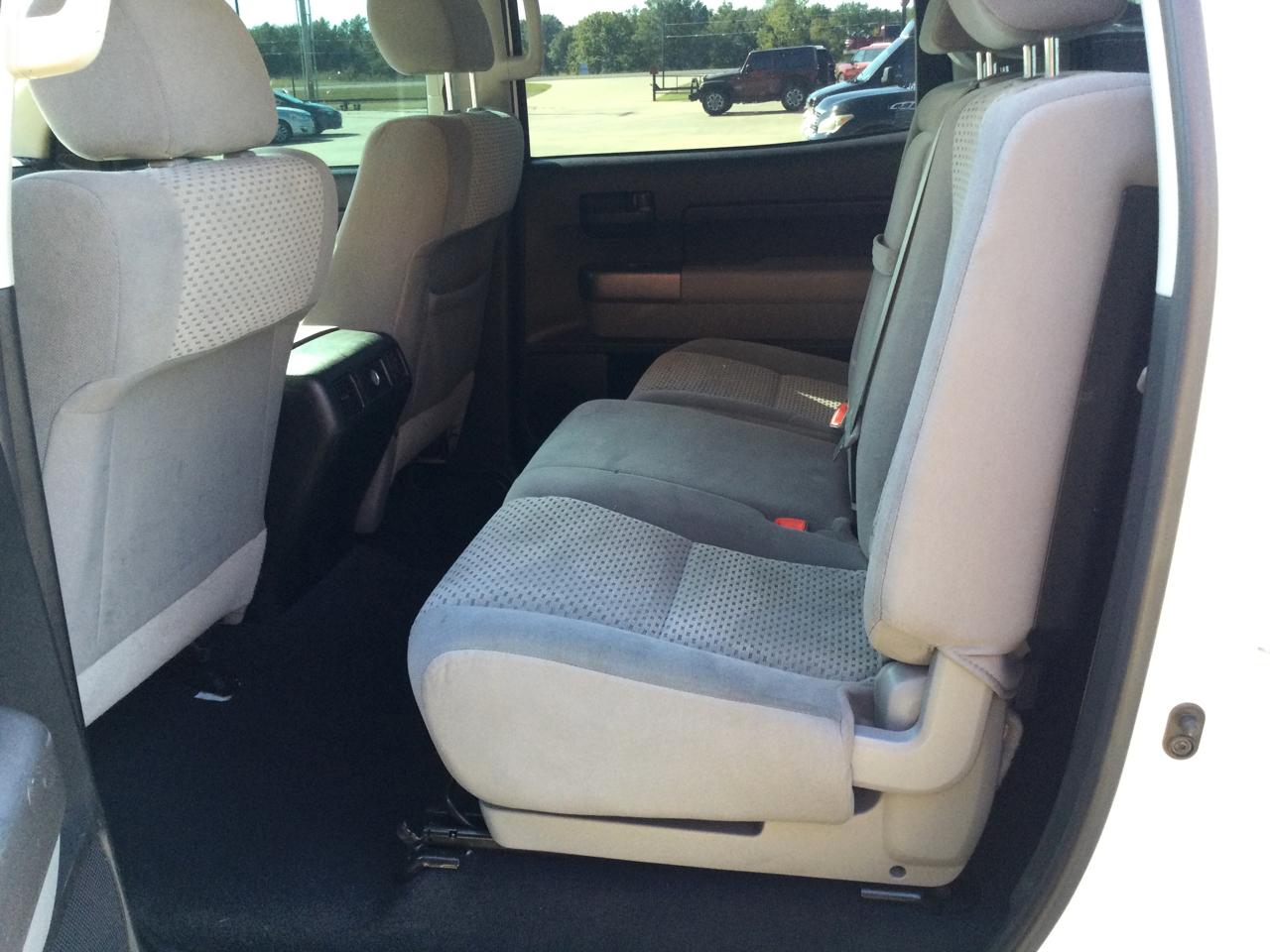 Toyota Tundra 4WD Truck CrewMax 5.7L FFV V8 6-Spd AT (Natl) 2012