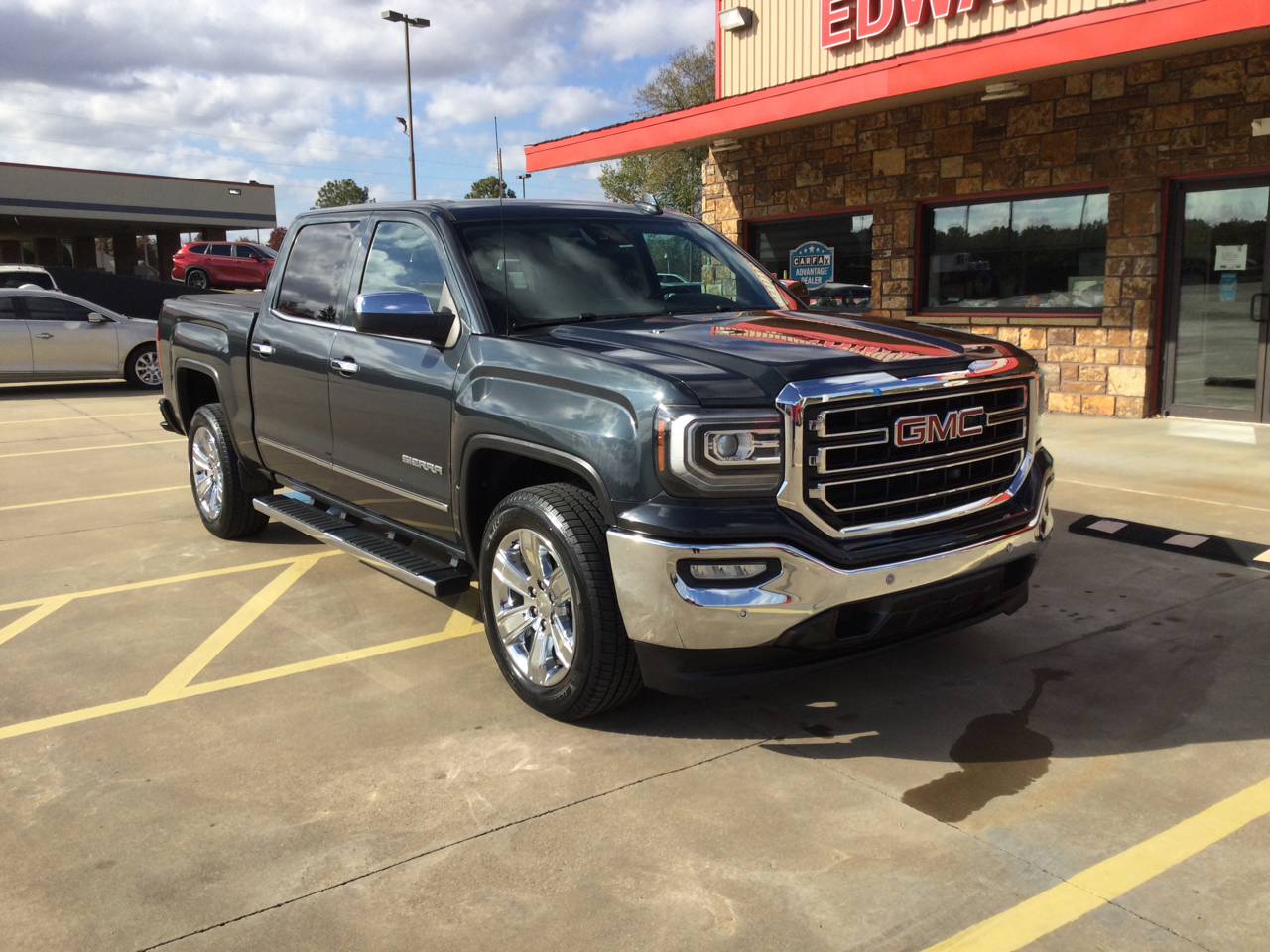 GMC Sierra 1500 2WD Crew Cab 143.5" SLT 2017