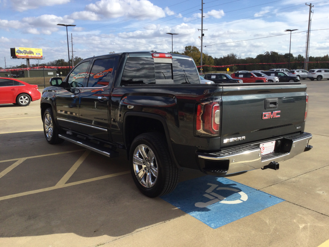 GMC Sierra 1500 2WD Crew Cab 143.5" SLT 2017