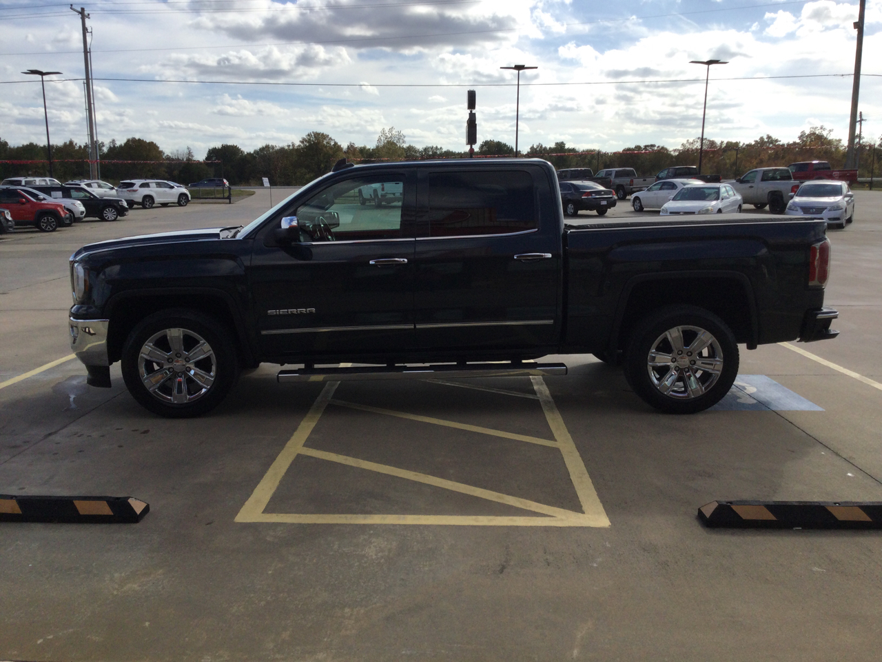 GMC Sierra 1500 2WD Crew Cab 143.5" SLT 2017