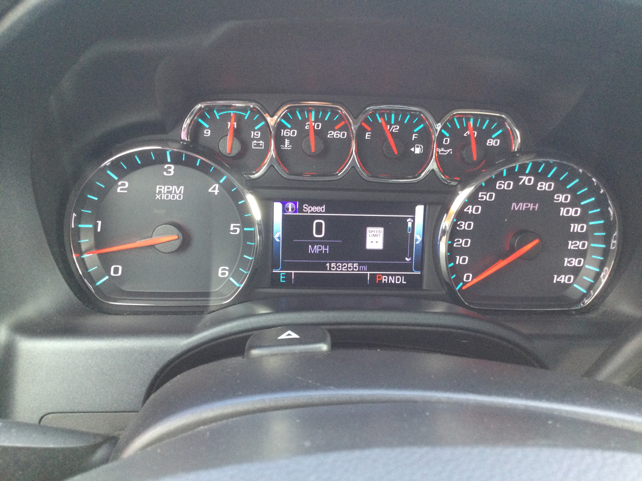 GMC Sierra 1500 2WD Crew Cab 143.5" SLT 2017