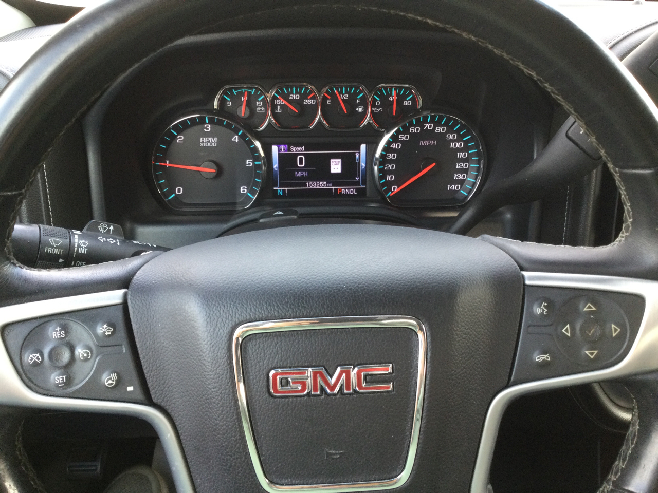 GMC Sierra 1500 2WD Crew Cab 143.5" SLT 2017