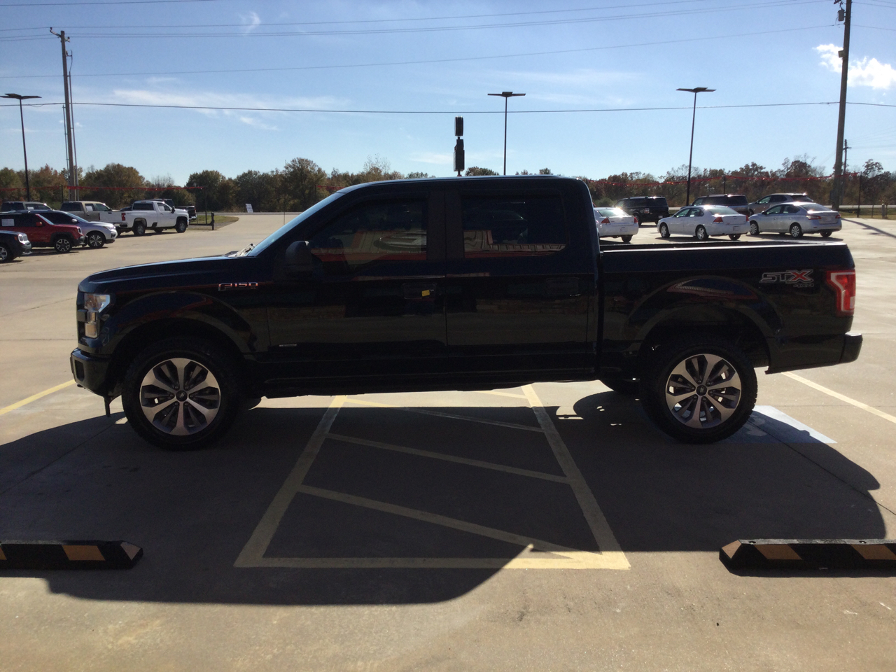 Ford F-150 4WD SuperCab 145" XL 2017