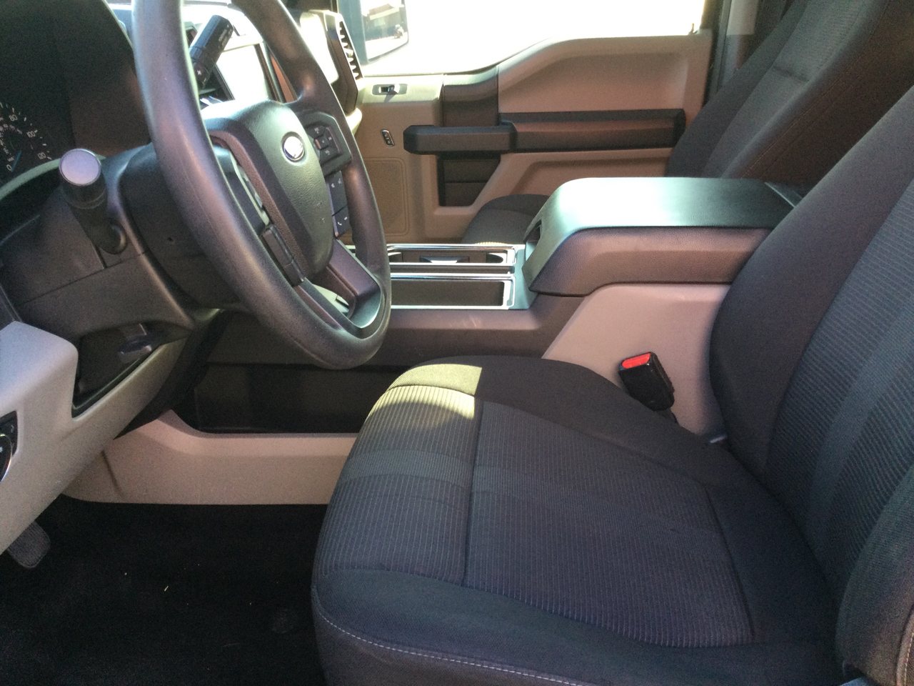 Ford F-150 4WD SuperCab 145" XL 2017