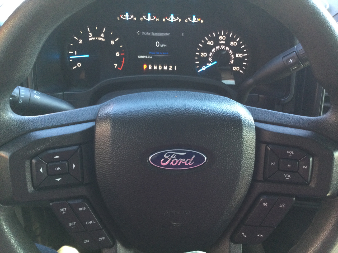 Ford F-150 4WD SuperCab 145" XL 2017