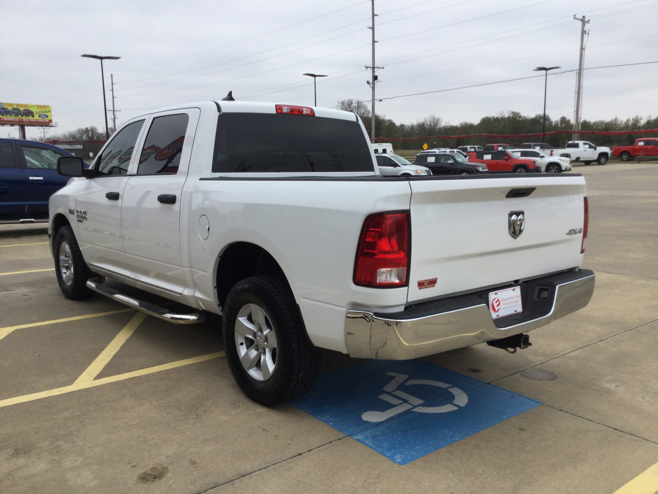 RAM 1500 Classic Tradesman 4x4 Crew Cab 5'7" Box 2019