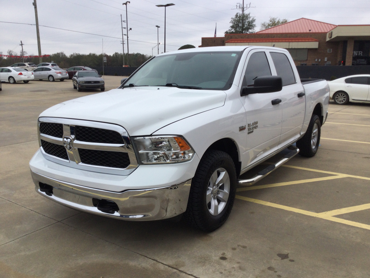 RAM 1500 Classic Tradesman 4x4 Crew Cab 5'7" Box 2019