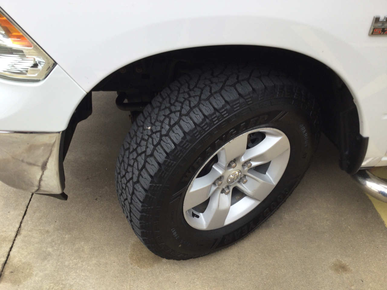 RAM 1500 Classic Tradesman 4x4 Crew Cab 5'7" Box 2019