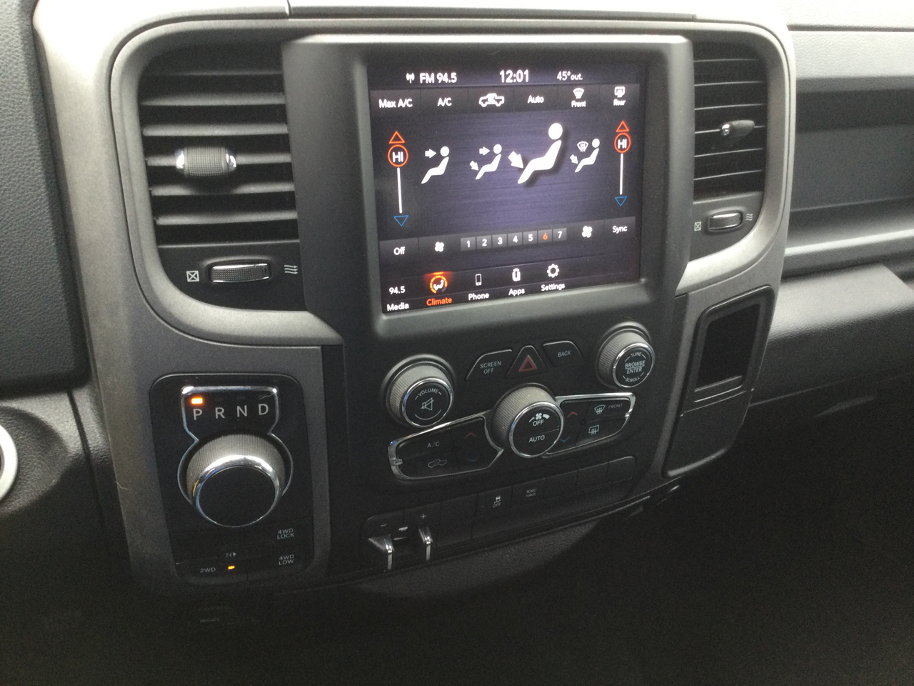 RAM 1500 Classic Tradesman 4x4 Crew Cab 5'7" Box 2019