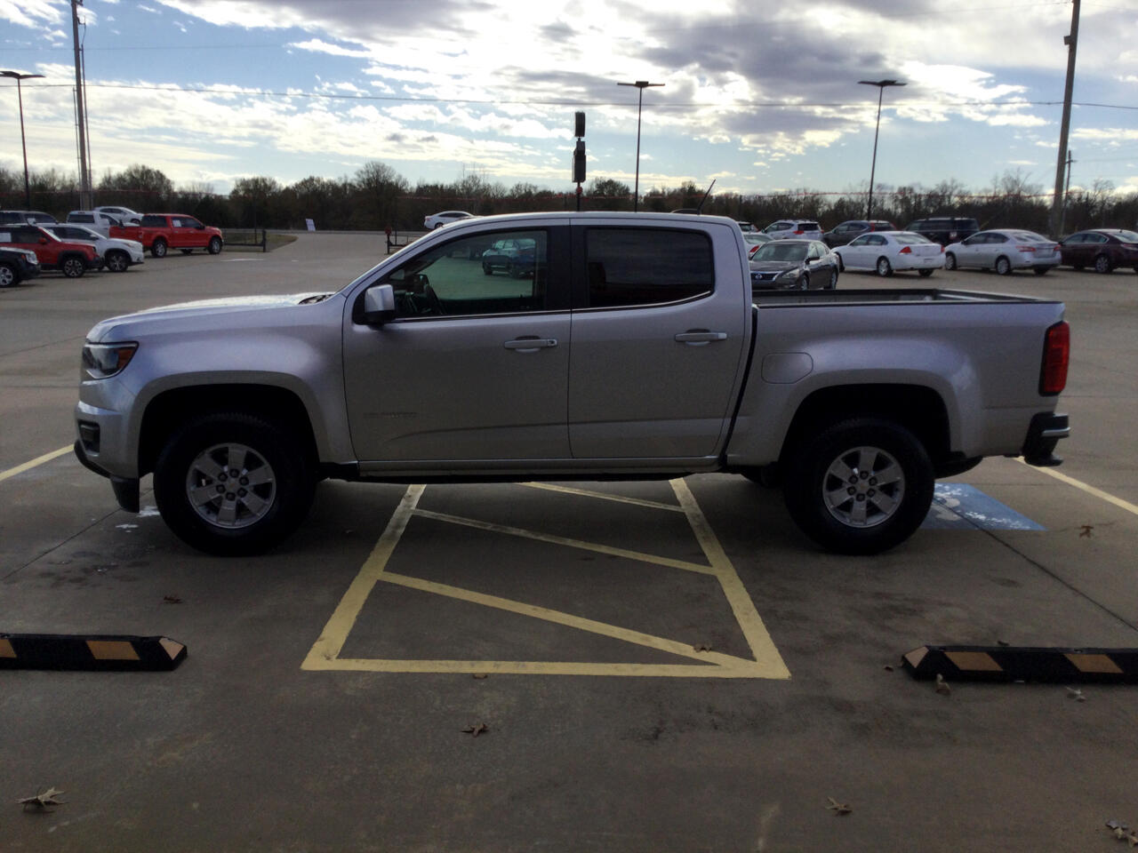 Chevrolet Colorado 2WD Crew Cab 128.3" WT 2017