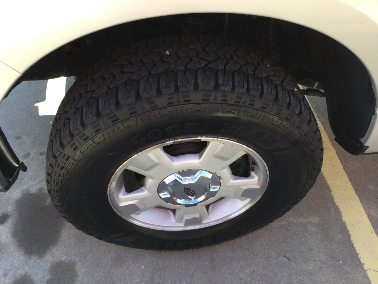 Ford F-150 4WD SuperCrew 145" XLT 2009