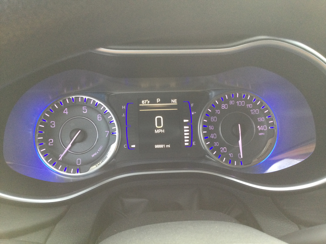 Chrysler 200 4dr Sdn Limited FWD 2016