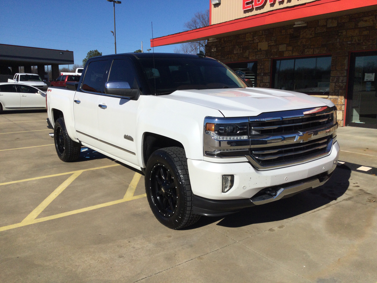 Chevrolet Silverado 1500 4WD Crew Cab 143.5" High Country 2016