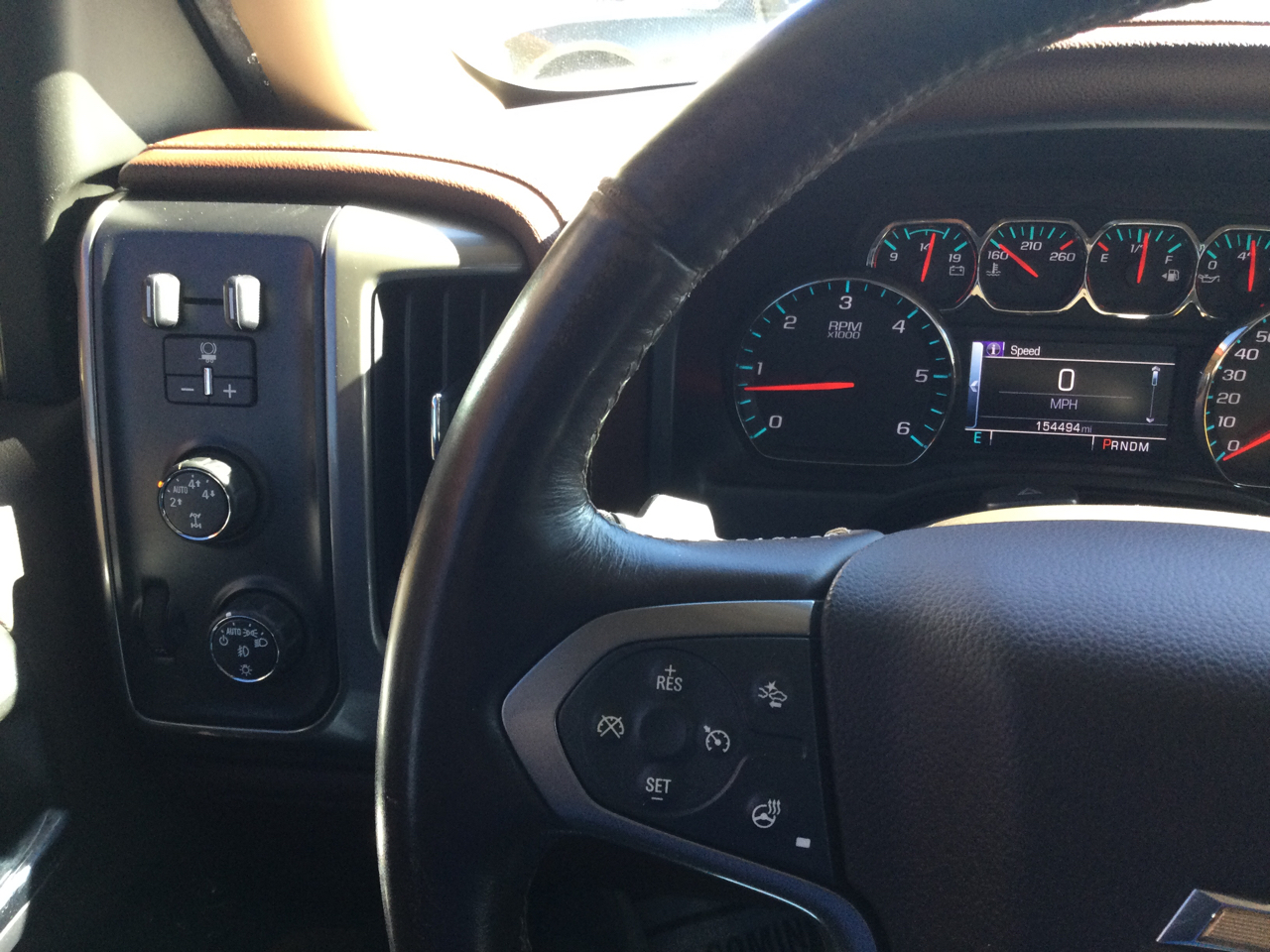 Chevrolet Silverado 1500 4WD Crew Cab 143.5" High Country 2016